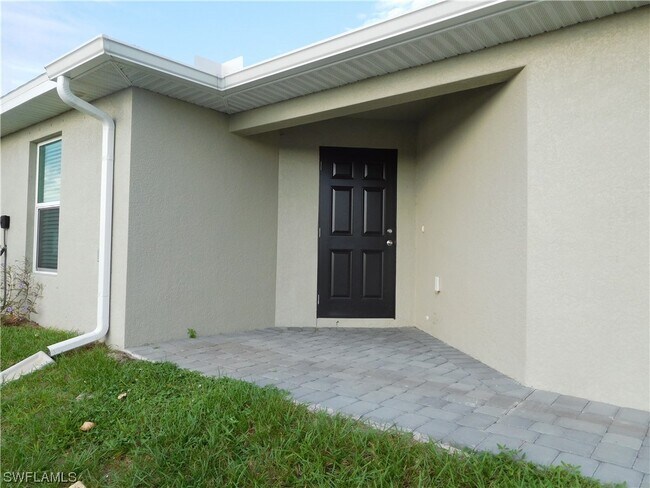 Building Photo - 1212 NW 16th Terrace