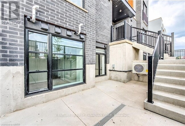 Building Photo - 3900 Savoy St