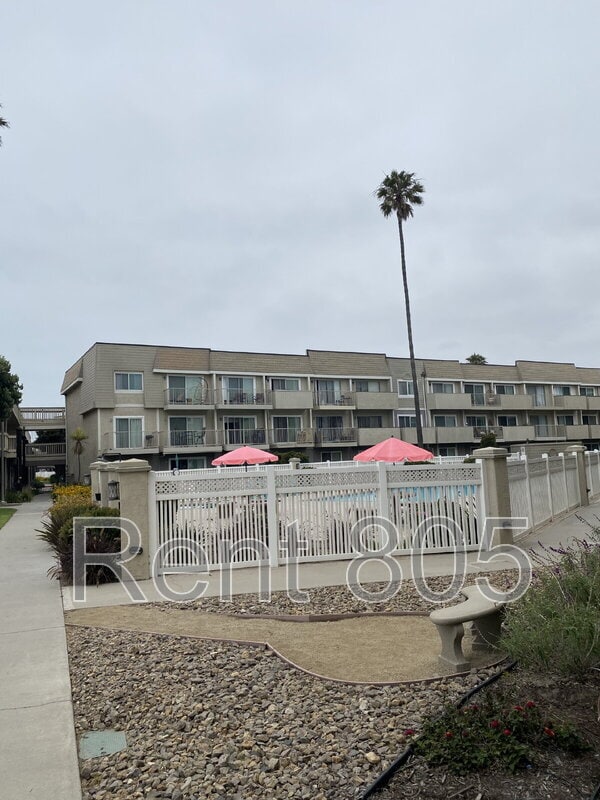 Building Photo - 334 Surfside Dr