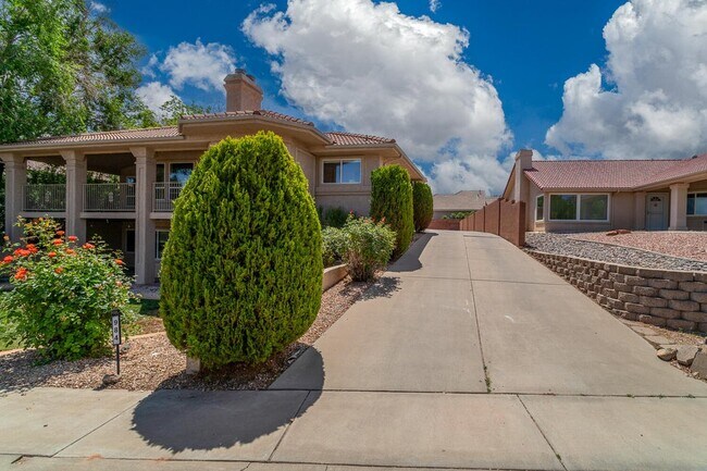 Foto del edificio - 984 Larkspur Rd