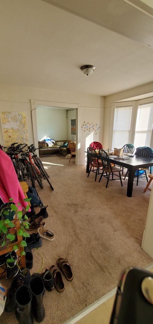 Building Photo - PRELEASING: 6 bed/2 bath House close to WWU and Downtown!