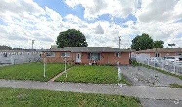Building Photo - 4440 NW 168th Terrace