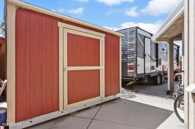 Foto del edificio - 3 br, 2 bath House - 1232 CHRISTINE CT