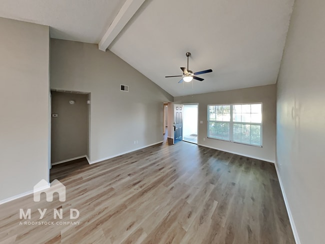 Building Photo - 7606 Woodland Oaks Ct