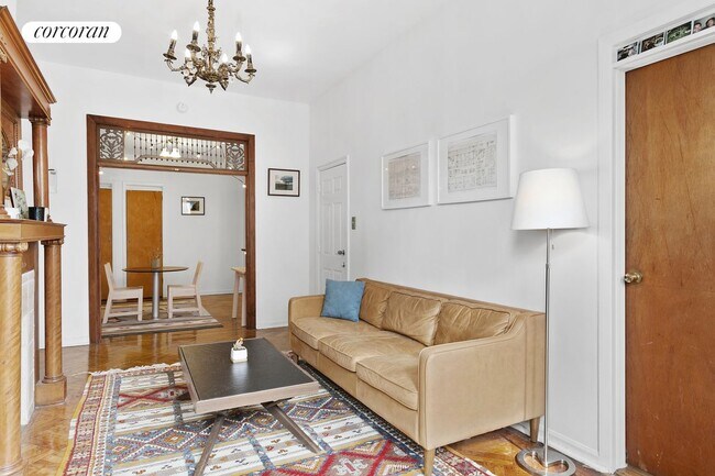 Foto del edificio - 1447 Dean St
