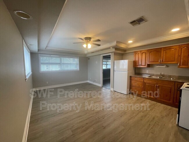 Foto del edificio - 222 Fairweather Ln