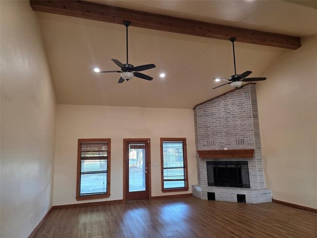 Foto del edificio - 9506 Schmidt Ln