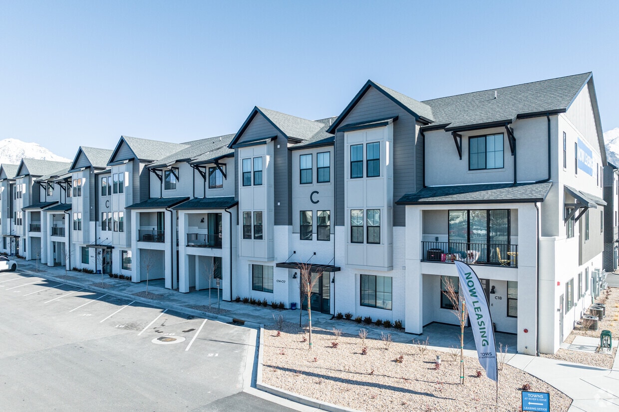 Towns at Rivers Edge Apartments in Provo, UT