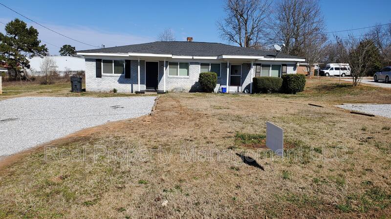 Building Photo - 2 N Wingate Rd