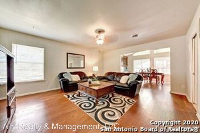 Foto del edificio - 4 br, 2 bath House - 8415 Laurelhurst