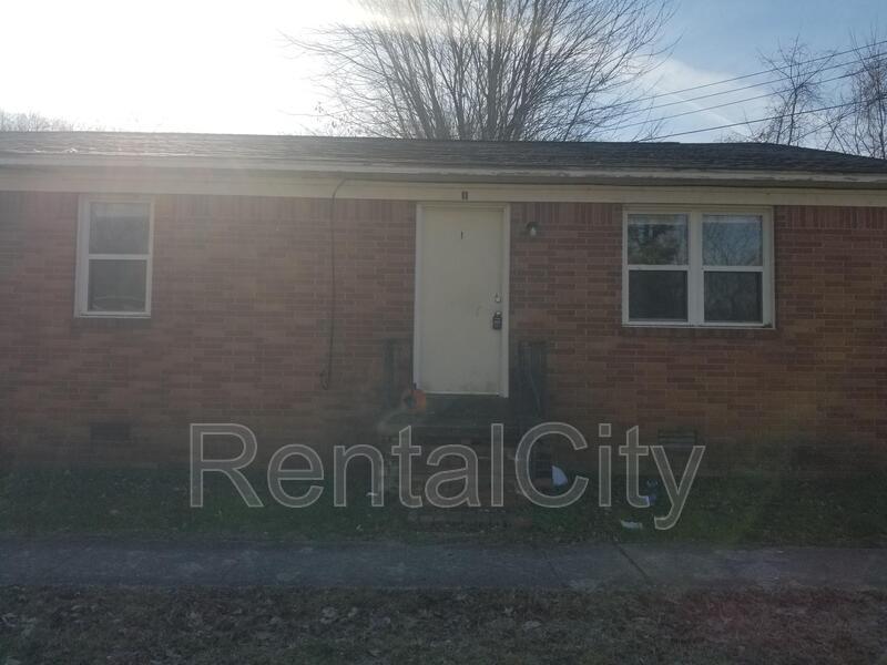 916 Monroe Ave Unit **Section 8 Brownsville, TN 38012 Condo for Rent in Brownsville