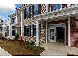 Foto principal - 101 Corning Fairbanks Way