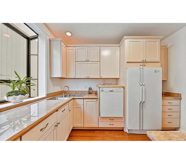 Kitchen - 1855 Sacramento St
