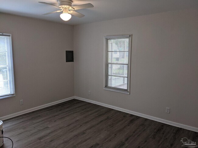 Foto del edificio - 8320 Binkley St