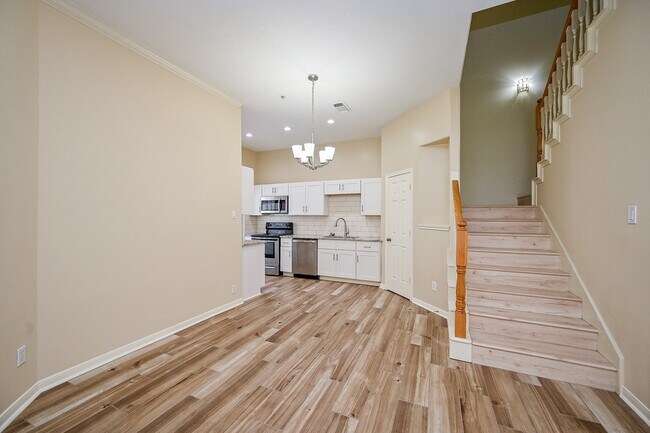 Foto del edificio - 2710 Grants Lake Blvd