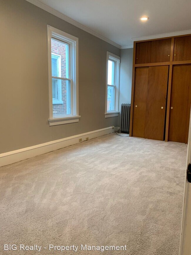 Building Photo - 3 br, 1.5 bath House - 346 1st Ave