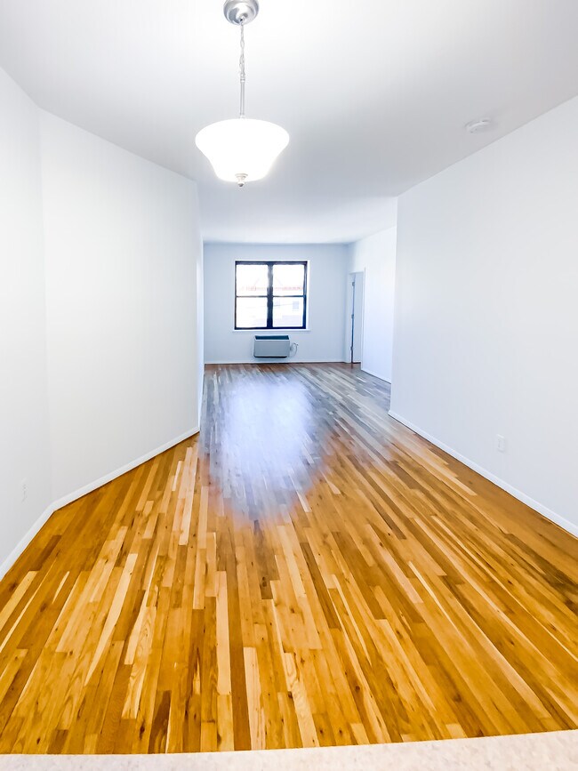 open living area - 43-49 Van Wagenen Ave