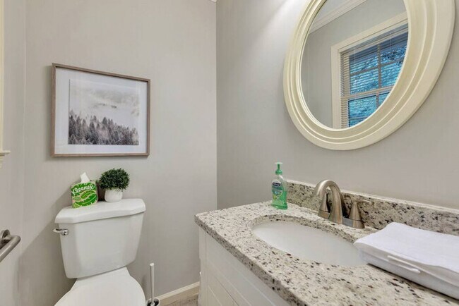 Foto del edificio - Woodstock 4BR Ranch Fenced Yard No Steps (...