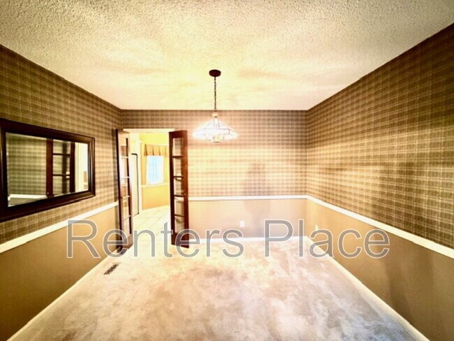 Foto del edificio - 5724 E 65th Pl