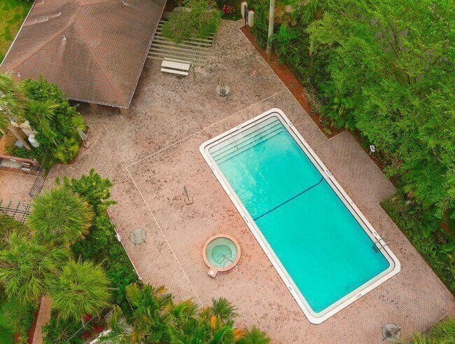 Foto del edificio - 22913 Ironwedge Dr