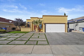 Building Photo - 12741 Tierra Sonora Dr