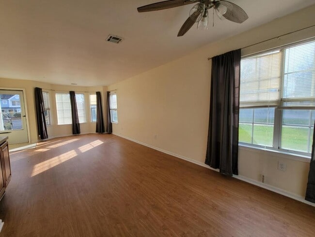 Foto del edificio - 1 Jodhpur Ct