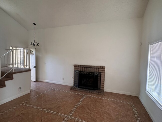 Building Photo - 3bd/2ba House (Moreno Valley)