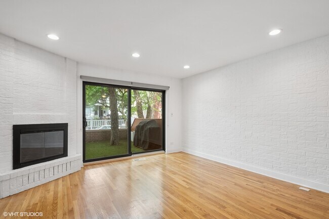 Foto del edificio - 3759 N Kenmore Ave