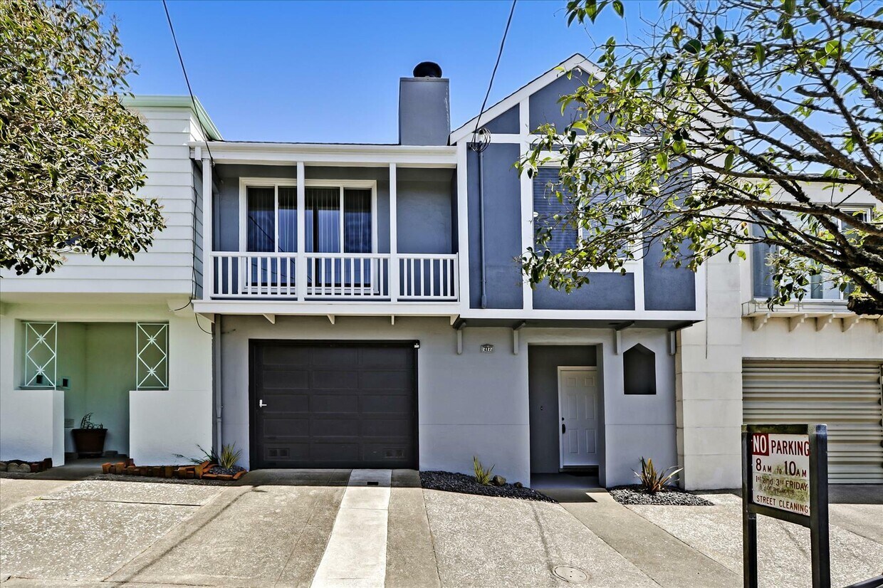 Primary Photo - 2122 12th Ave