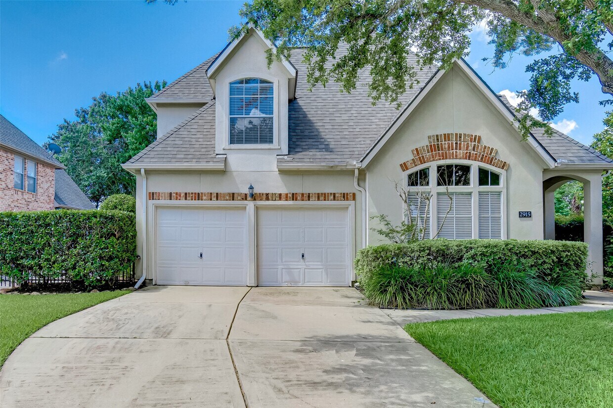 Foto principal - 2915 Monet Dr