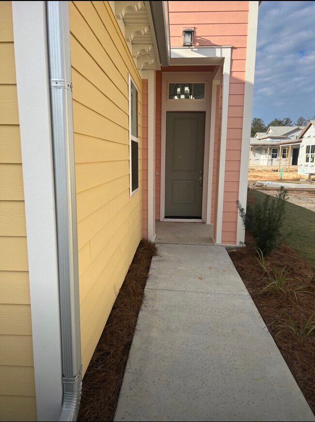 Building Photo - 1696 Shoreside Dr
