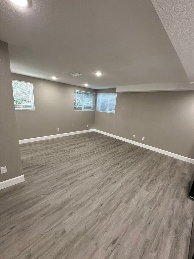 Foto del edificio - 1466 Reed St