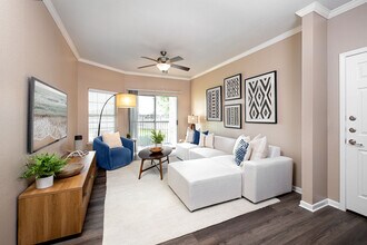 Building Photo - Crescent Cove At Lakepointe