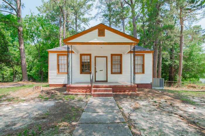 Primary Photo - Move-In Ready Columbia Home!