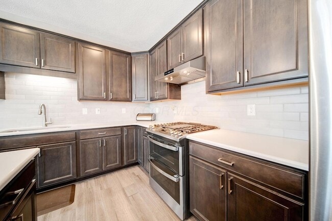 Foto del edificio - 7181 Fenwick St NW