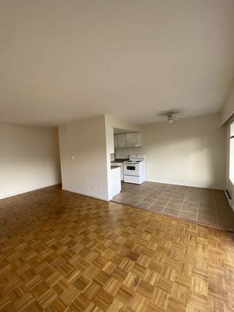 Building Photo - 951 Cedar St