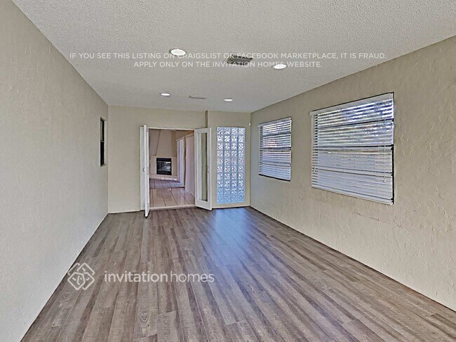 Building Photo - 17745 Woodview Terrace