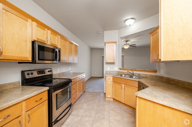 2 habitaciones, 2 baños - 1380 pies cuadrados - Cocina - Prairie Stone Commons