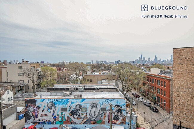 Foto del edificio - 1647 N Milwaukee Ave