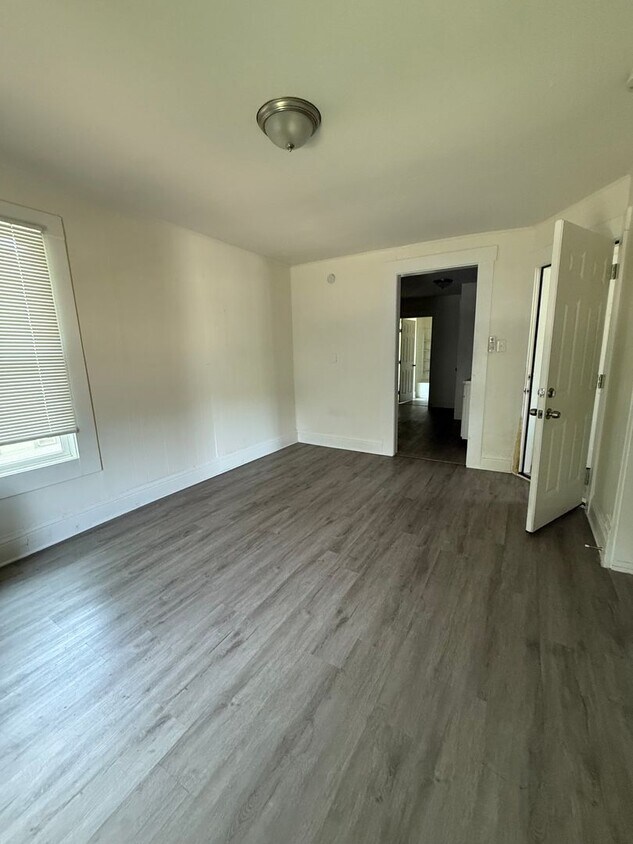 Foto principal - Beautiful 1 bedroom apartment in the desir...