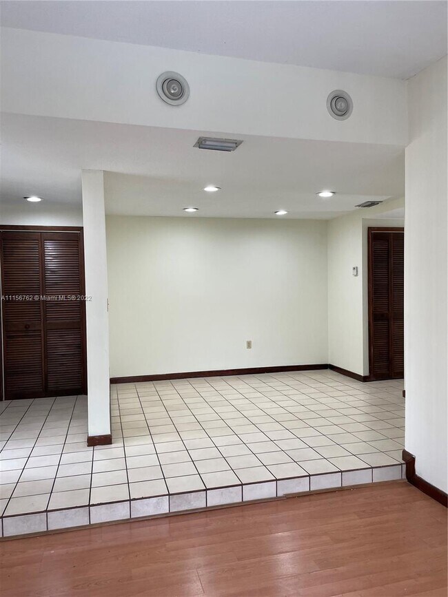Foto del edificio - 4202 SW 4th St