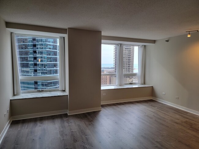 Foto del edificio - 512 N McClurg Ct