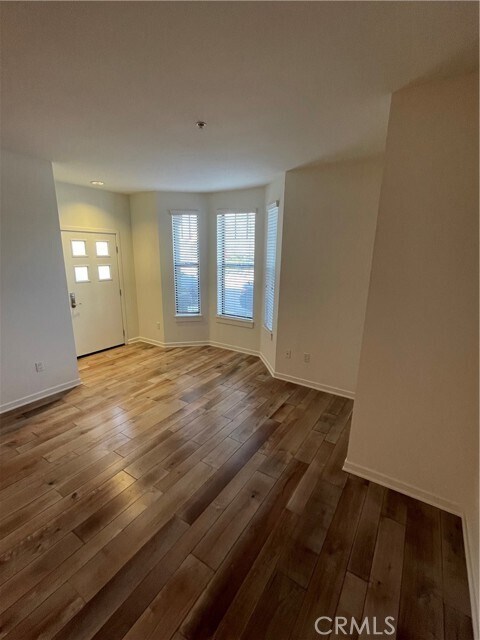Building Photo - 530 S Primrose Ave