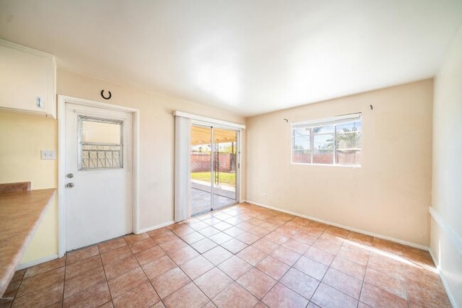 Foto del edificio - FIRST MONTH FREE! AFFORDABLE UNIT IN TEMPE!!!