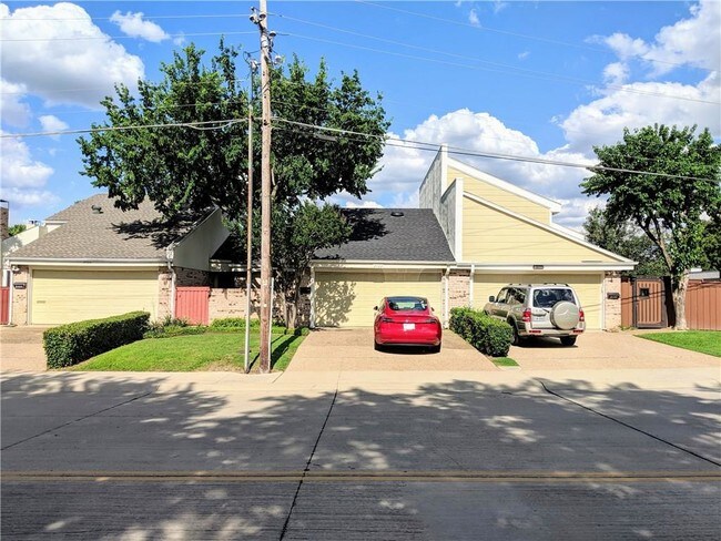 Foto del edificio - 2102 Willowgate Ln