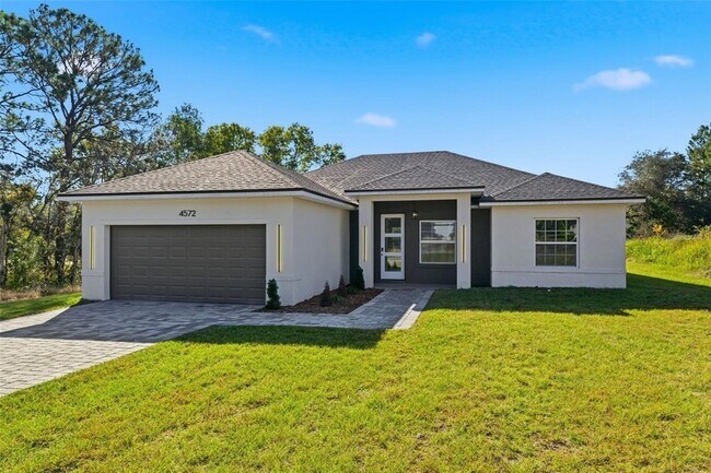 Foto del edificio - 4572 SW 149th St