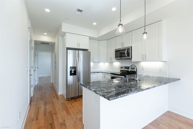 Foto del edificio - 3 br, 3 bath Duplex - 505 W Norris St Unit B