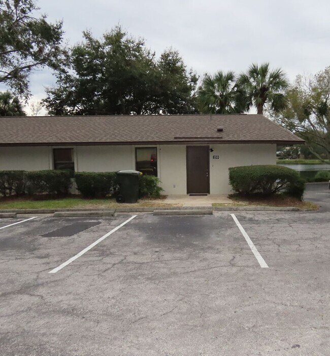 Photo - Sunnyside Lakeview 2br/2ba Apartment