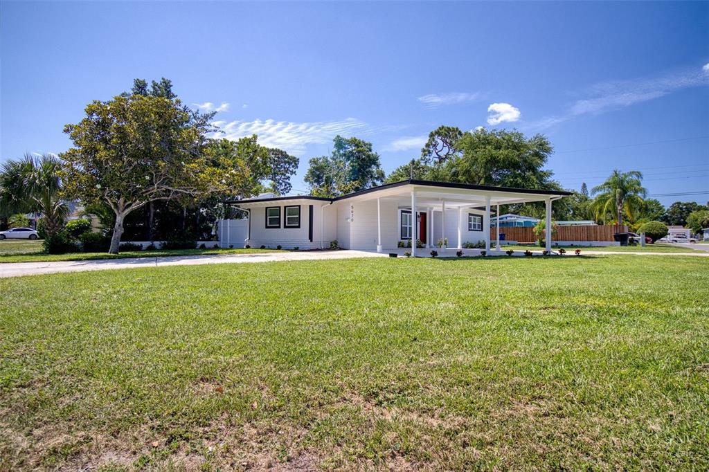 Foto principal - 5670 10th Ave N