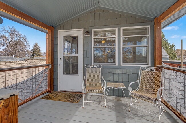 Private deck space - 1427 Clayton St